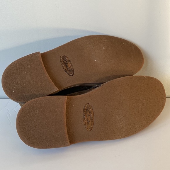 CLARKS classic men’s leather Desert Boots - Picture 10 of 11